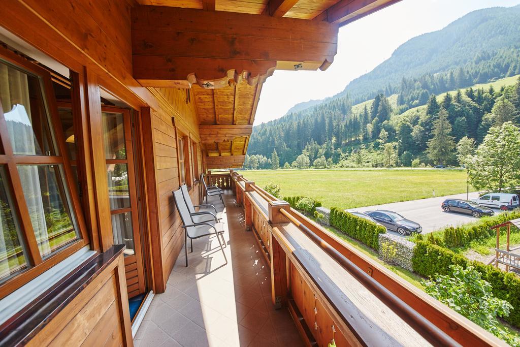 Appartements Living Saalbach Room photo